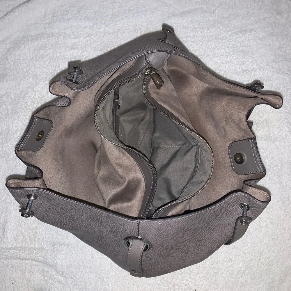 Handbag - Picture 3 of 8